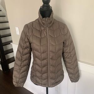 Marmot 800 fill puffer jacket